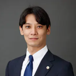 弁護士川崎翔